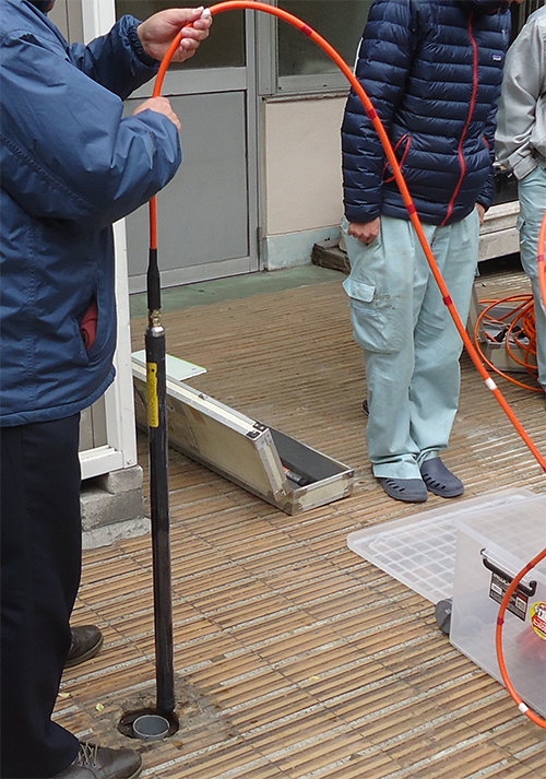 BA Borehole antenna being used